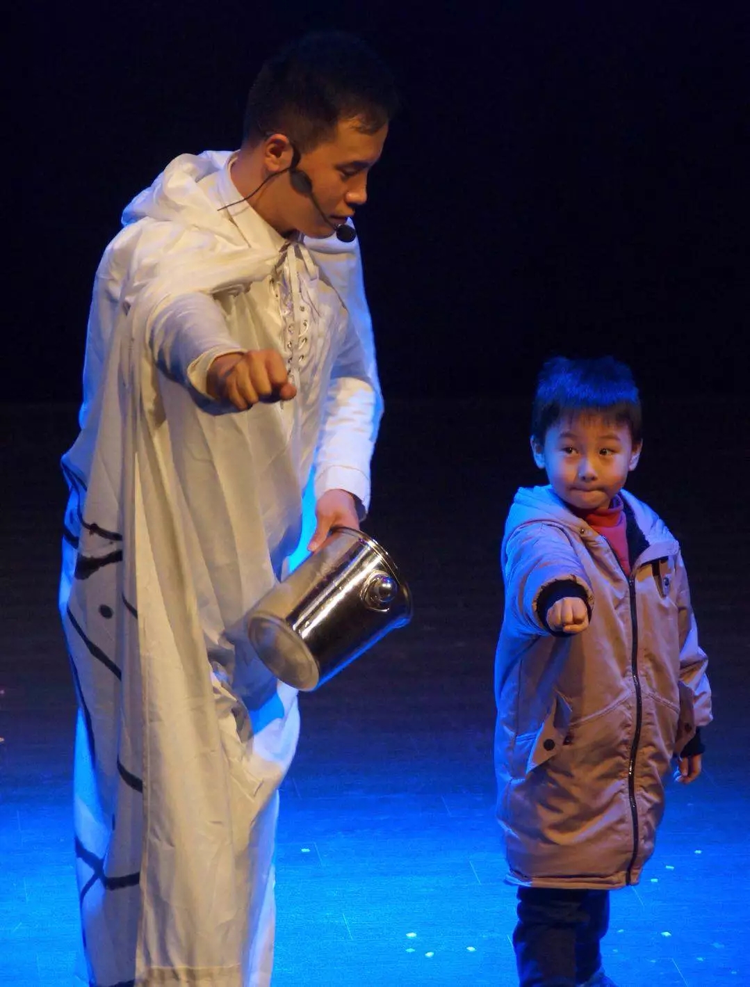 魔术秀糖果星球的魔法师上海站