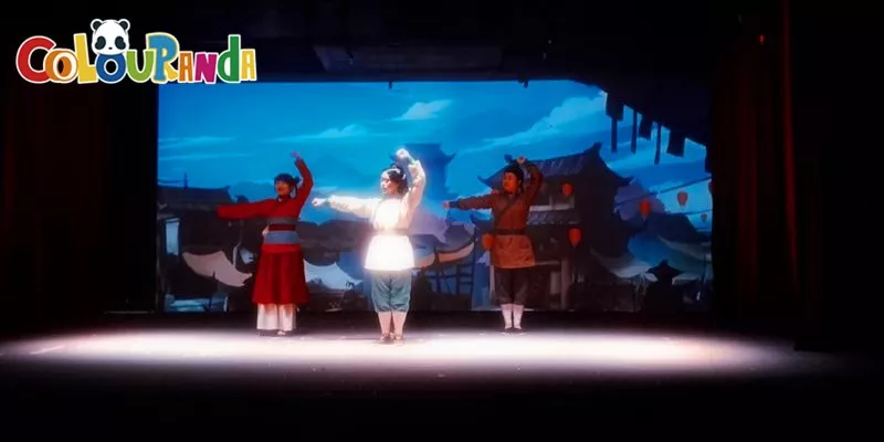 2019裸眼3D全息儿童剧《少年花木兰》