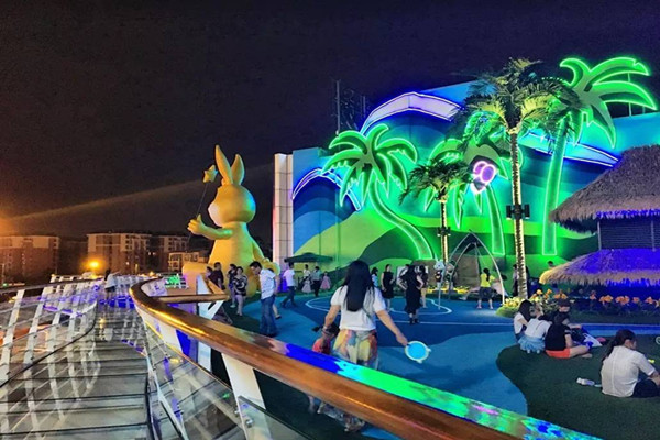 成都哆呐星球梦幻主题乐园