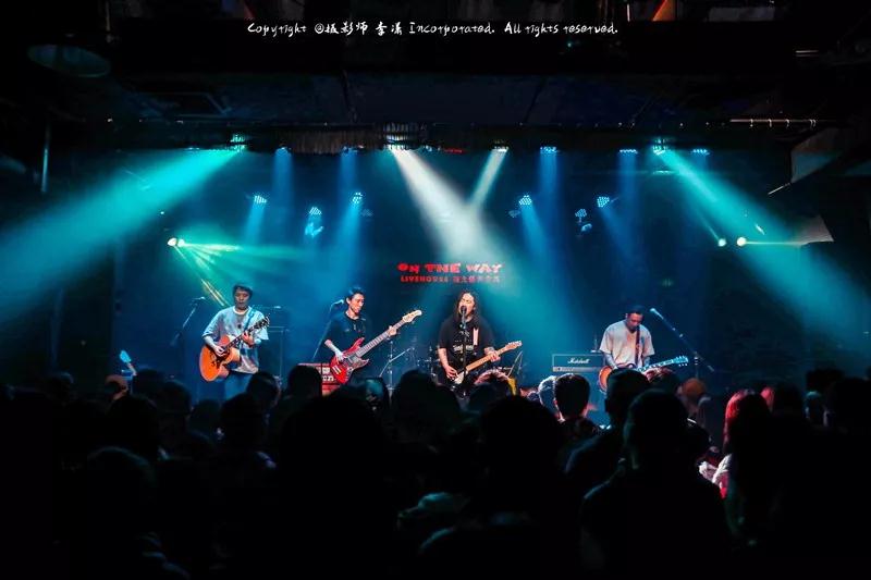 破碎乐队邢台演唱会