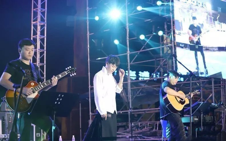 2019隔壁老樊上海演唱会