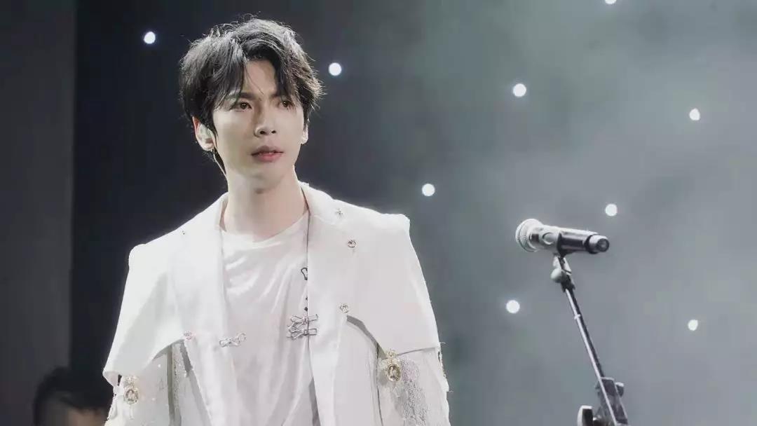 2019简弘亦哈尔滨演唱会