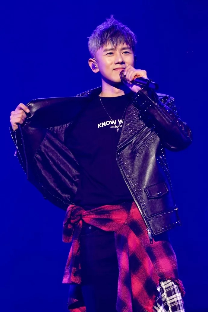 神首梦公主购西宁演唱会