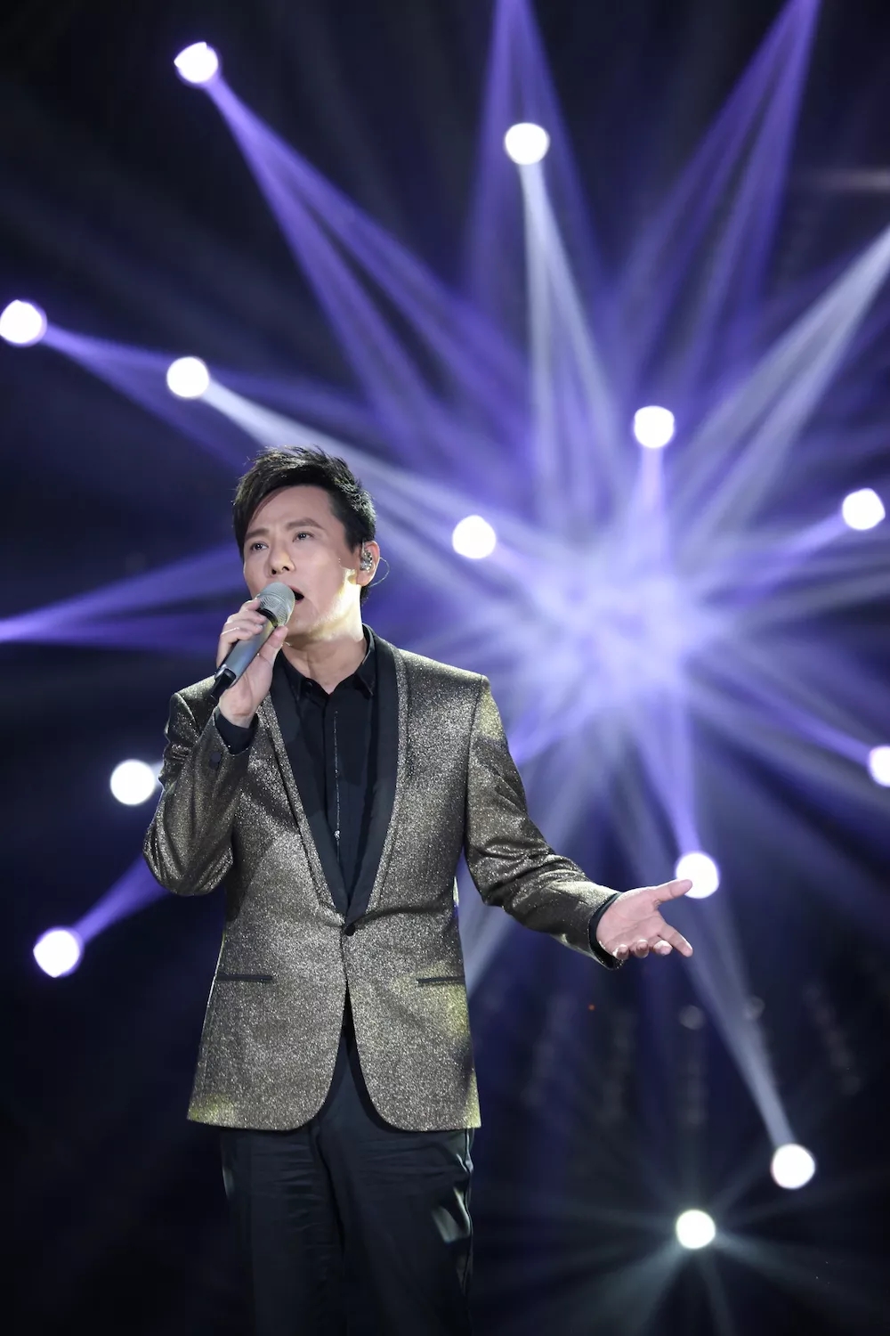 张信哲威龙星耀之夜宁波演唱会