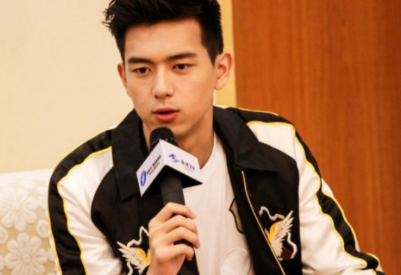蔡徐坤肖站王一博北京演唱会