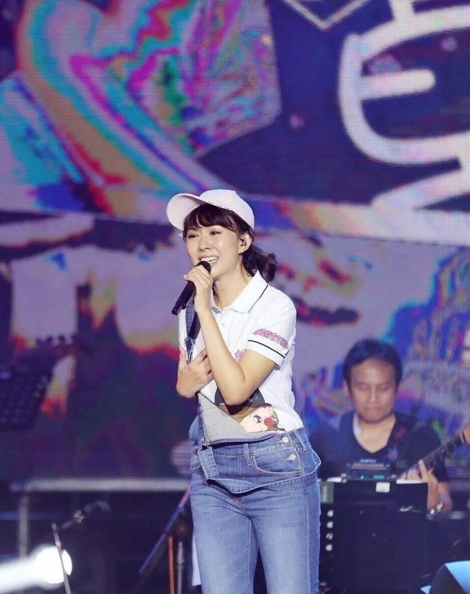 2019卓依婷东莞演唱会