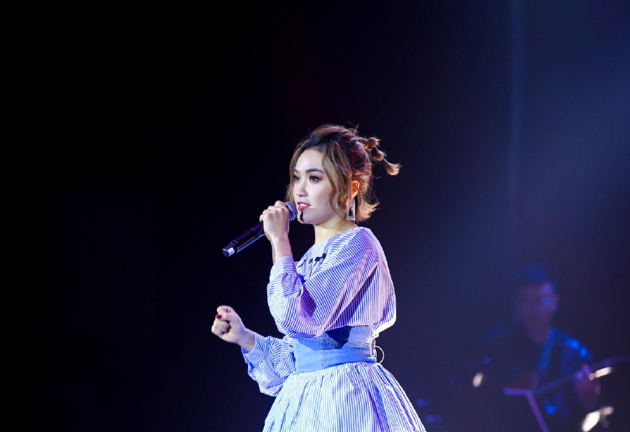 庄心妍河源演唱会