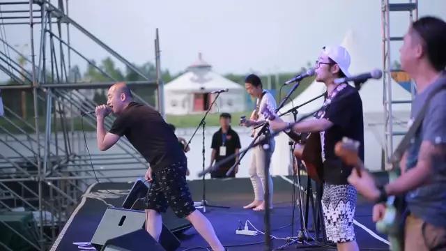 黑撒乐队西安演唱会