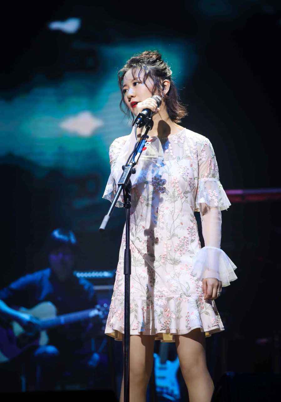 胡夏谢春花石家庄演唱会