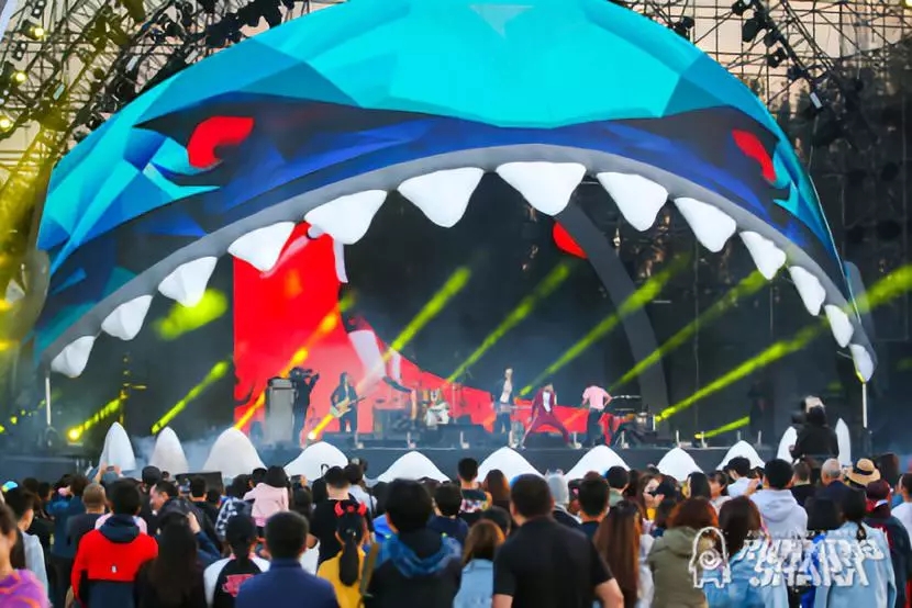 成都易车Running Shark电音节