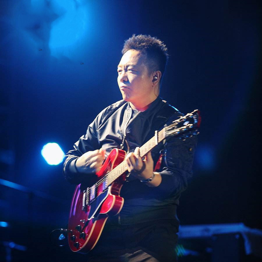 许巍昆明演唱会