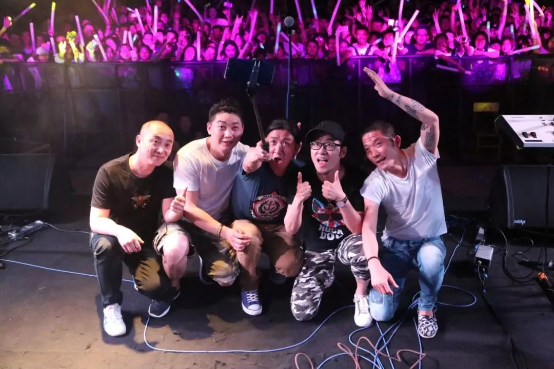 2019黑撒乐队济南演唱会