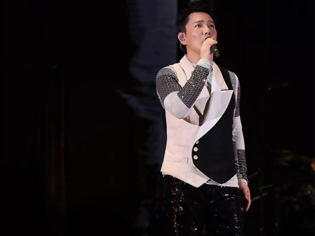 2019张信哲南昌群星演唱会